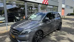 Grijs Gebruikt 2014 Mercedes B180 Prestige MPV | € 14.950 (Eerlijke prijs)