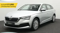 Grijs Gebruikt 2023 Skoda Scala Active Hatchback | € 16.500 (Super prijs)