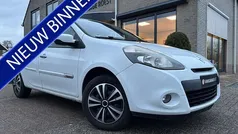 Wit Gebruikt 2012 Renault Clio R.S. Authentique Hatchback | € 3.750 (Eerlijke prijs)