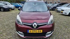Rood Gebruikt 2015 Renault Grand Scénic III Bose Edition MPV | € 4.900 (Goede deal)
