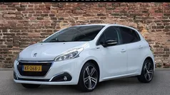 Wit Gebruikt 2016 Peugeot 208 GT-line Hatchback | € 10.445 (Eerlijke prijs)