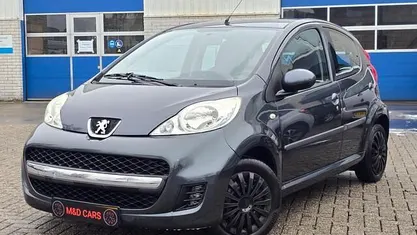Occasion Peugeot 107 68 PK (50 kW) 2009 Grijs Hatchback