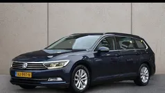 Blauw Gebruikt 2017 VW Passat Comfortline Stationwagen | € 14.945 (Goede deal)