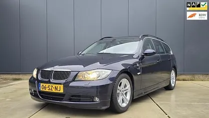 Blauw Occasion 2006 BMW 325 Executive Stationwagen | € 5.999 (Eerlijke prijs)