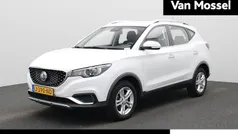 Wit Gebruikt 2020 MG ZS Comfort Sedan | € 12.995 (Eerlijke prijs)