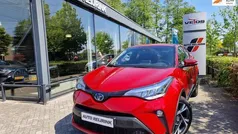 Rood Gebruikt 2022 Toyota C-HR Executive SUV | € 25.995 (Eerlijke prijs)