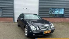 Zwart Gebruikt 2006 Mercedes E220 Avantgarde Sedan | € 1.950 (Super prijs)