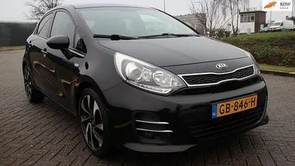 Gebruikt 2015 Kia Rio Hatchback | € 6.950 (Eerlijke prijs)