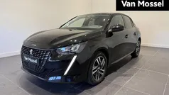 Zwart Gebruikt 2023 Peugeot 208 Allure Hatchback | € 17.940 (Eerlijke prijs)