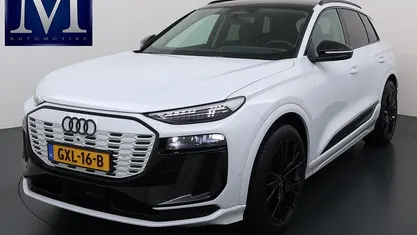 Wit Occasion 2024 Audi Q6 e-tron Advanced SUV | € 64.899 (Super prijs)