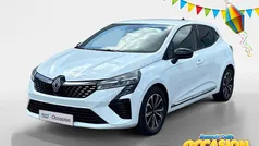 Gebruikt 2024 Renault Clio V Techno Hatchback | € 22.935 (Eerlijke prijs)