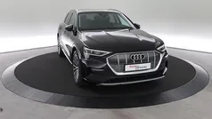Zwart Gebruikt 2019 Audi e-tron Design SUV | € 21.695 (Super prijs)
