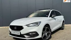Wit, metallic lak Gebruikt 2021 Seat Leon FR Stationwagen | € 23.500 (Eerlijke prijs)