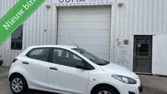 Wit Gebruikt 2013 Mazda 2 Hatchback | € 5.495 (Eerlijke prijs)