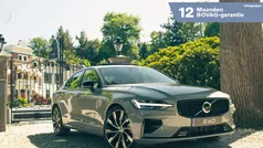 Grijs Gebruikt 2024 Volvo S60 Ultimate Sedan | € 48.995 (Duur)