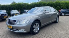 Grijs, metallic lak Gebruikt 2006 Mercedes S500 Prestige Sedan | € 9.700 (Super prijs)