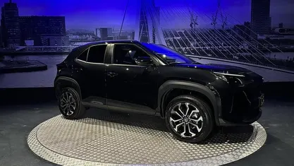 Occasion 2025 Toyota Yaris Cross SUV | € 31.995 (Eerlijke prijs)