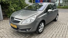 Bruin Gebruikt 2010 Opel Corsa Cosmo Hatchback | € 2.750 (Eerlijke prijs)