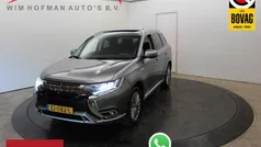 Grijs Gebruikt 2019 Mitsubishi Outlander P-HEV Intense+ SUV | € 20.840 (Eerlijke prijs)