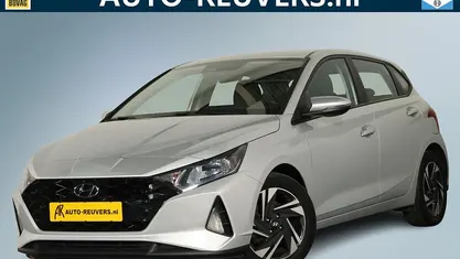 Zilver (metallic) Occasion 2021 Hyundai i20 Comfort Hatchback | € 14.900 (Eerlijke prijs)