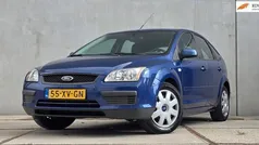 Blauw, metallic lak Gebruikt 2007 Ford Focus Trend Hatchback | € 1.243 (Eerlijke prijs)