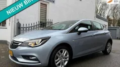 Grijs Gebruikt 2017 Opel Astra Edition Hatchback | € 7.999 (Eerlijke prijs)