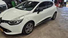 Wit Gebruikt 2015 Renault Clio IV Night&Day Hatchback | € 6.250 (Goede deal)