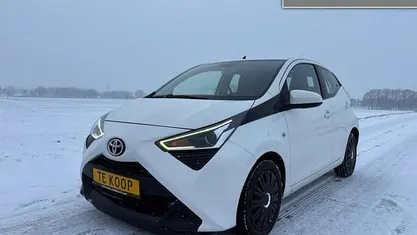 Wit Gebruikt 2018 Toyota Aygo Hatchback | € 10.750 (Super prijs)