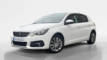 Occasion 2018 Peugeot 308 Premium Hatchback | € 12.950 (Eerlijke prijs)