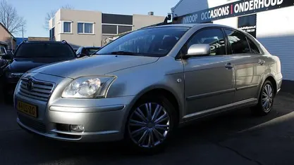 Occasion Toyota Avensis Luna 147 PK (108 kW) 2003 Grijs Hatchback