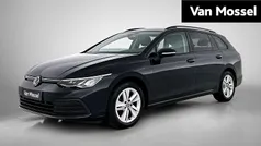 Zwart Gebruikt 2021 VW Golf VIII Life Stationwagen | € 19.400 (Eerlijke prijs)