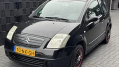 Zwart, metallic lak Gebruikt 2004 Citroën C2 Hatchback | € 1.450 (Eerlijke prijs)