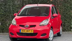 Rood Gebruikt 2009 Toyota Aygo Comfort Hatchback | € 3.750 (Eerlijke prijs)