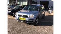 Grijs Gebruikt 2005 Ford Fusion Trend MPV | € 1.295 (Goede deal)