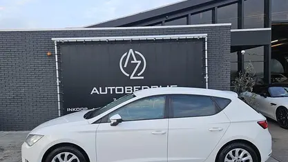 Wit Occasion 2015 Seat Leon Style Hatchback | € 7.950 (Goede deal)