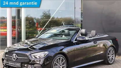 Zwart Gebruikt 2021 Mercedes E200 AMG line Cabriolet | € 51.888 (Eerlijke prijs)