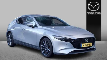 Occasion Mazda 3 Sky 150 PK (110 kW) 2022 Sonic silver Hatchback