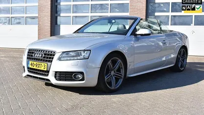 Grijs, metallic lak Gebruikt 2011 Audi A5 Cabriolet S-Line Cabriolet | € 13.750 (Eerlijke prijs)