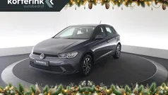 Grijs Gebruikt 2022 VW Polo Life Hatchback | € 14.950 (Goede deal)