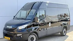 Zwart Gebruikt 2018 Iveco Daily Van | € 14.500 (Goede deal)