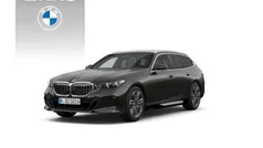 Grijs Nieuw 2025 BMW 520 M Sport Stationwagen | € 86.885 (Super prijs)