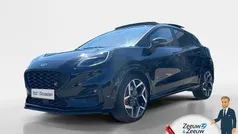 Zwart Gebruikt 2022 Ford Puma Gen-E ST SUV | € 29.440 (Eerlijke prijs)