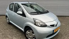 Blauw Gebruikt 2006 Toyota Aygo Hatchback | € 2.795 (Eerlijke prijs)