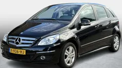 Zwart Gebruikt 2011 Mercedes B180 Business MPV | € 7.450 (Eerlijke prijs)