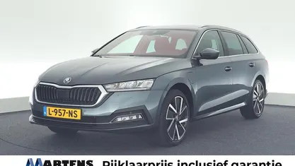 Grijs Gebruikt 2021 Skoda Octavia Business Line Stationwagen | € 21.949 (Eerlijke prijs)