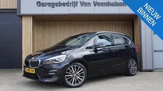 Zwart Gebruikt 2020 BMW 220 Executive Stationwagen | € 27.500 (Eerlijke prijs)
