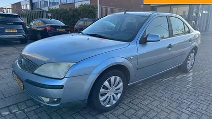 Occasion 2005 Ford Mondeo Ambiente Sedan | € 995 (Goede deal)