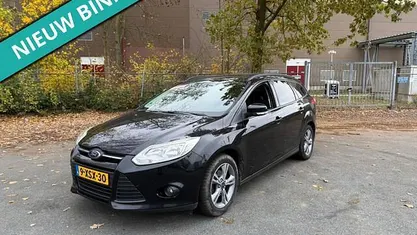 Zwart Occasion 2013 Ford Focus Titanium Stationwagen | € 1.499 (Super prijs)