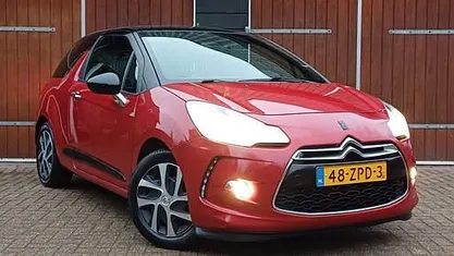 Rood (metallic) Gebruikt 2013 Citroën DS3 So Chic Hatchback | € 4.850 (Eerlijke prijs)