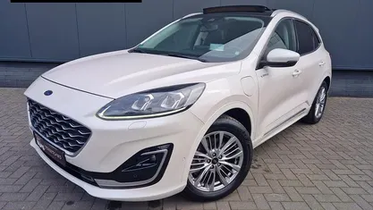 Wit Occasion 2021 Ford Kuga Vignale SUV | € 19.950 (Eerlijke prijs)